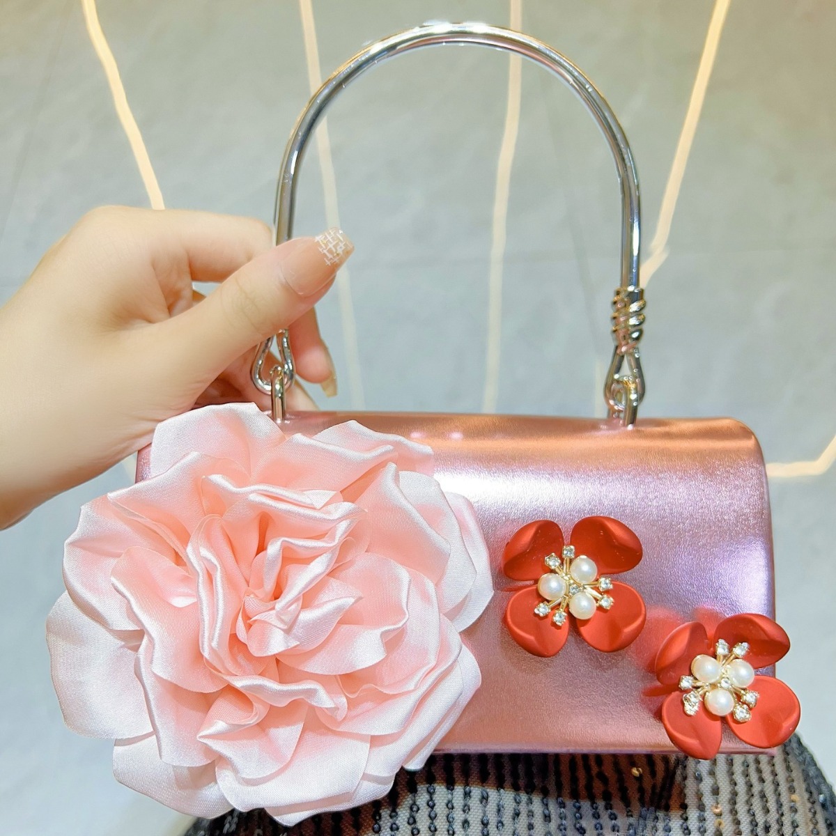 Tas Genggam Bunga 3D Emas Mewa - Luxury Bags Gold ulasan dan harga