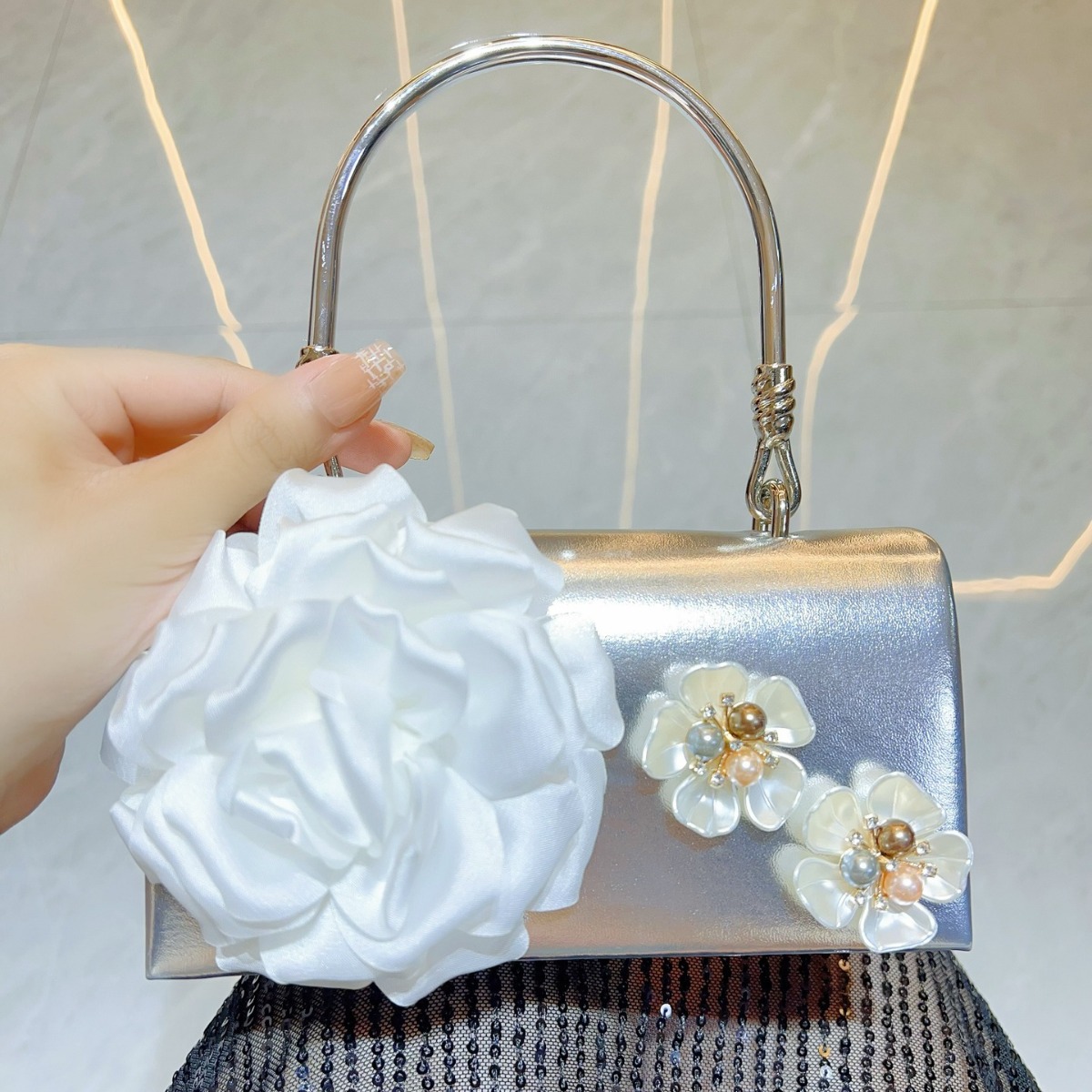 Tas Genggam Bunga 3D Emas Mewa - Luxury Bags Gold ulasan dan harga